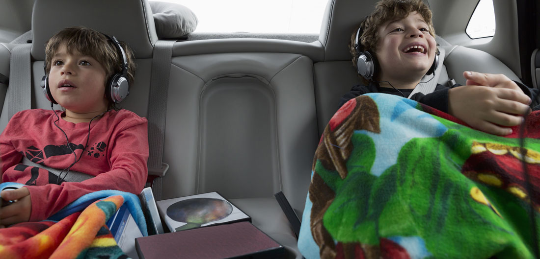 How to Keep Your Kids Busy on Road Trips